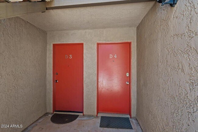 Foto del edificio - 5525 E Thomas Rd