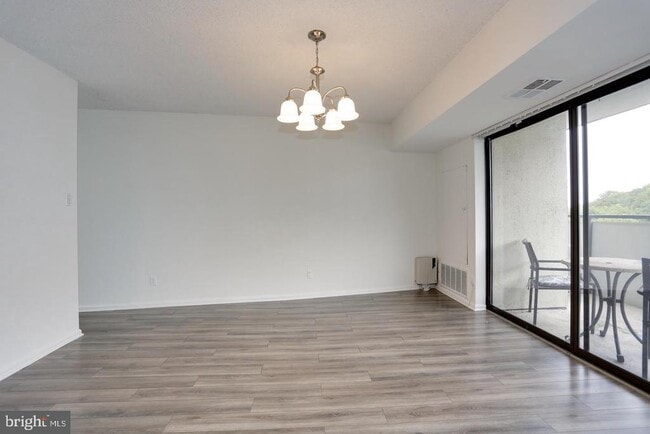 Building Photo - 5300 Columbia Pike