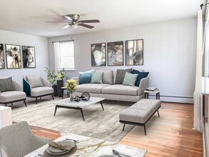 Building Photo - 37 Salmon Brook Dr