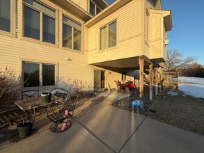 Building Photo - 475 Moers Cir