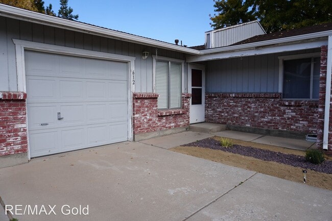 Building Photo - 2 br, 2 bath House - 612 Sean Drive