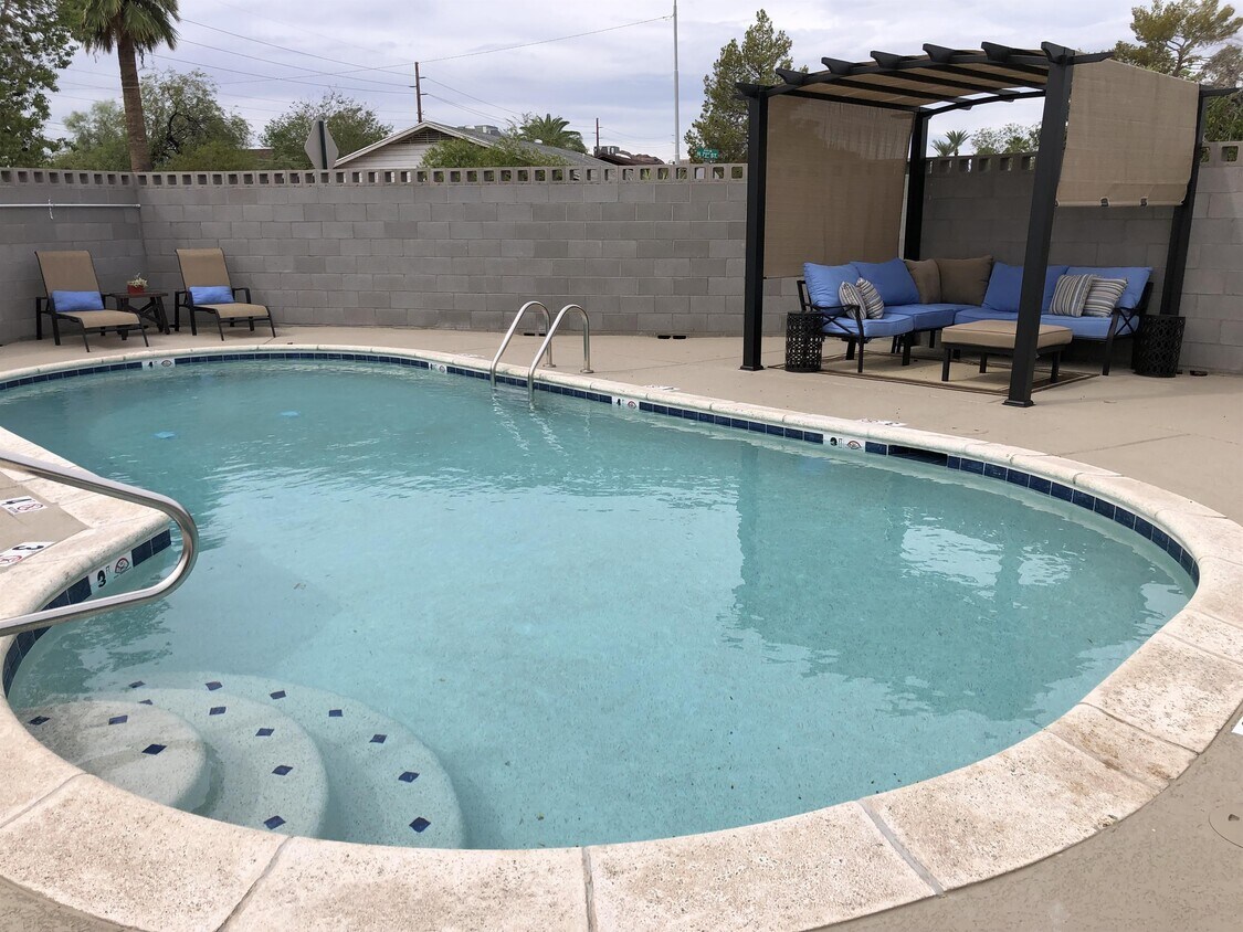 Foto principal - 7102 E Oak St