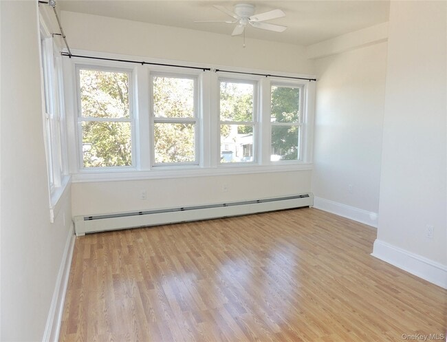 Building Photo - 15 William St