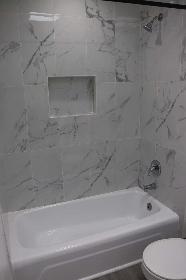 Foto del edificio - 6104 Costello Ave