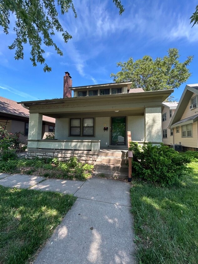 Primary Photo - Charming 3-Bed Near UMKC – Hardwood Floors...