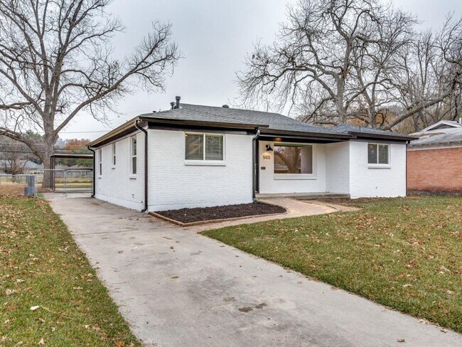 Building Photo - 5433 Santa Marie Ave