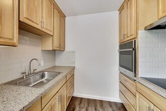 Building Photo - 897 Northrup St