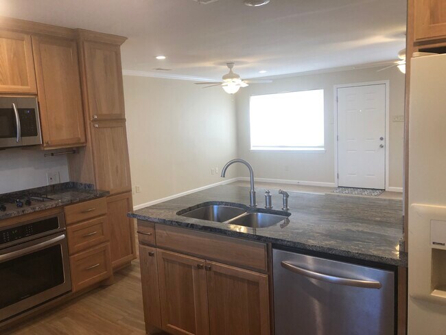 Foto del edificio - 1205 Fairfield St