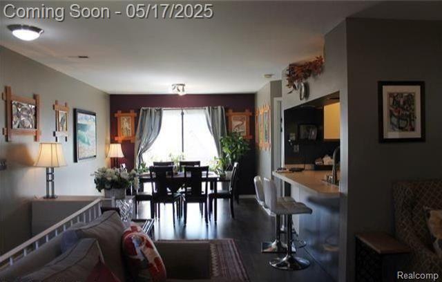 Foto del edificio - 1550 Meadowside Dr
