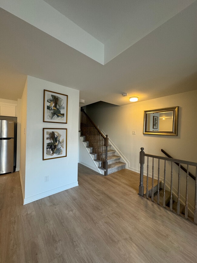 Photo du bâtiment - Stunning 2-bedroom, 2.5-bathroom