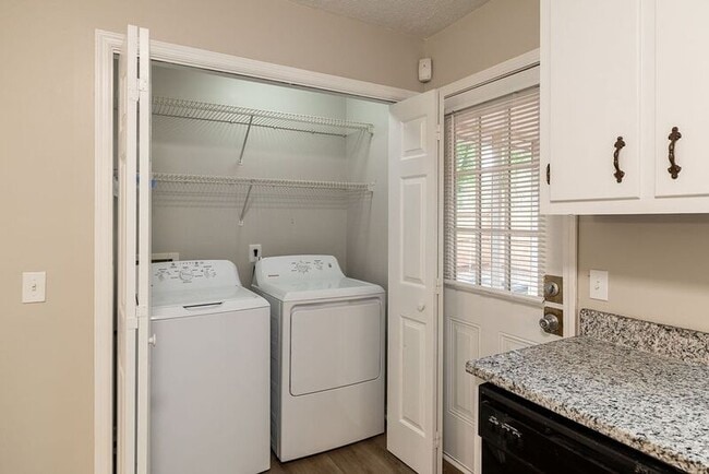 Photo - 112 Upland Ct House