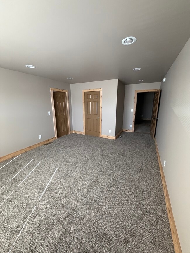 Unit A - 280 W Elm St