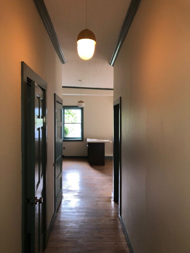 Building Photo - White Sulphur, LLC 171