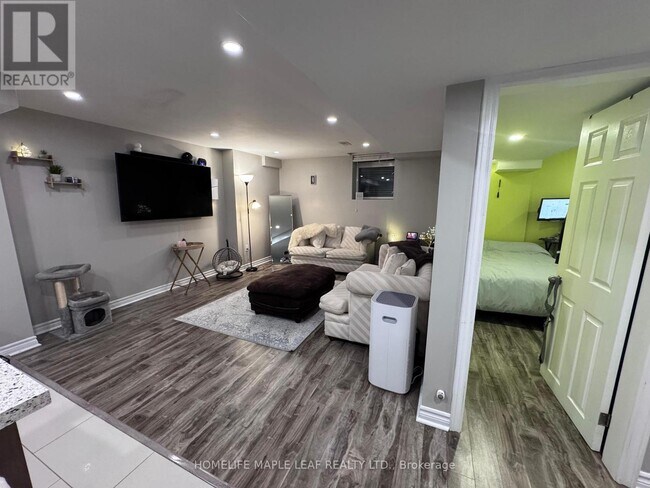 Photo du bâtiment - 10 Templeton Ct