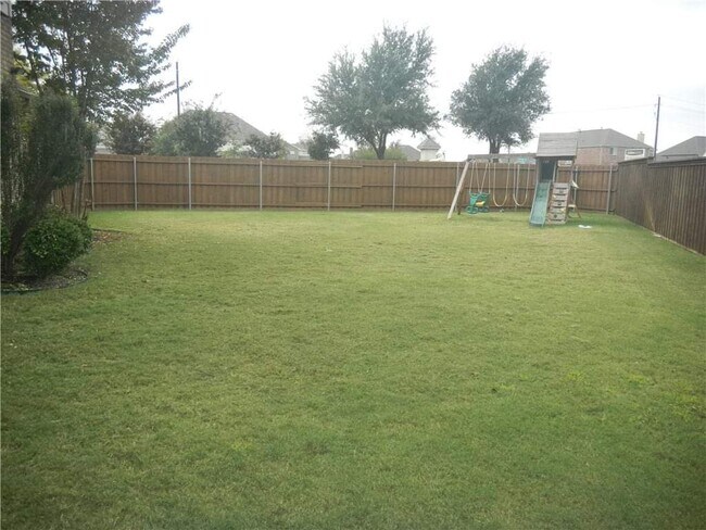 Building Photo - 11259 Pear Ridge Dr