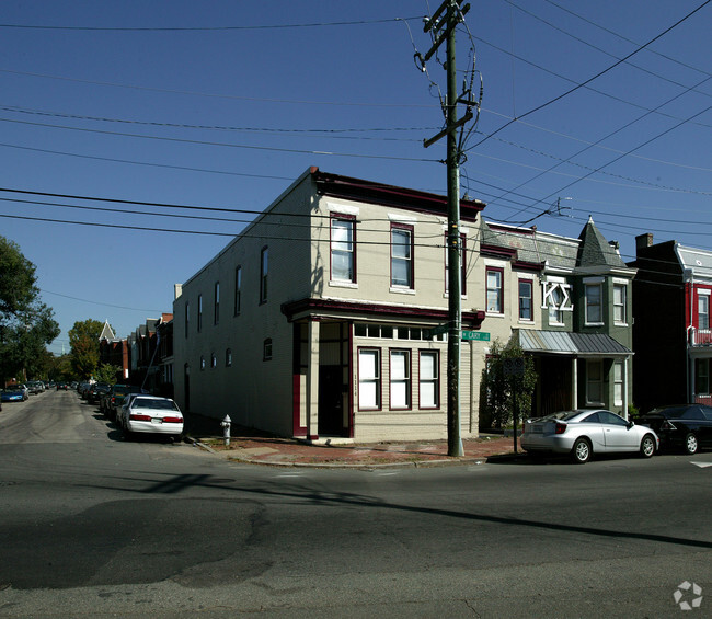 Building Photo - 1112-1114 W Cary St