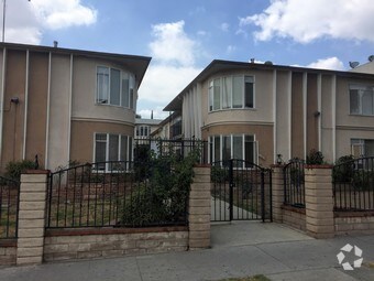 Primary Photo - 1631 N Hobart Blvd