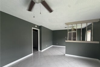Building Photo - 626 N 12th St