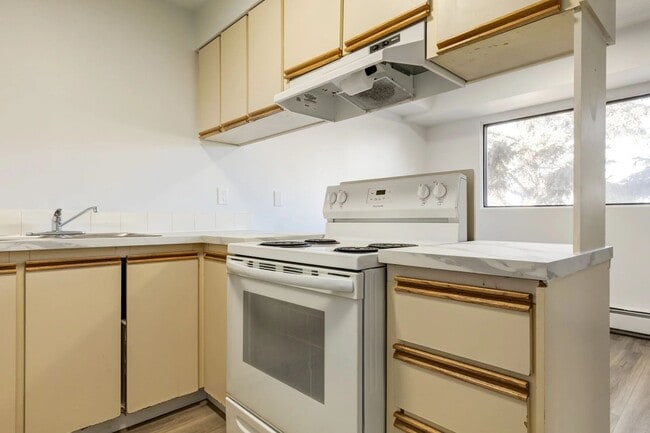 Building Photo - South Ridge Apartments
