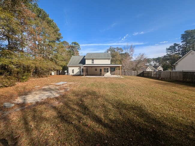 Building Photo - 717 Windsor Dr SE