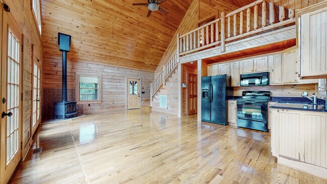 Building Photo - One of a Kind - Gorgeous Log Cabin in Cann...