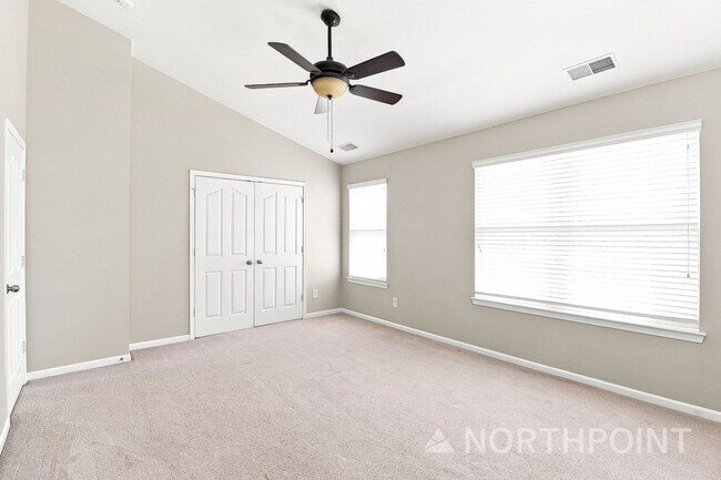 Building Photo - Coming Soon! 2BR/2.5BA | Renovated Townhome | Private Parking | Pets Allowed!