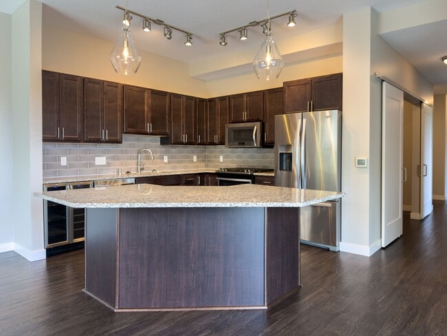 Foto del edificio - Red44 Apartments