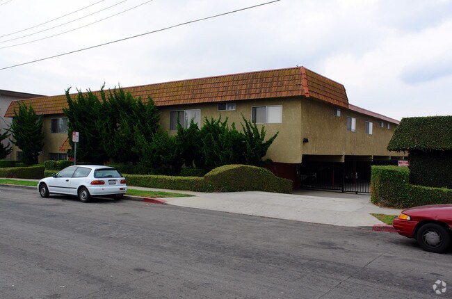 Foto del edificio - 732 W Imperial Ave