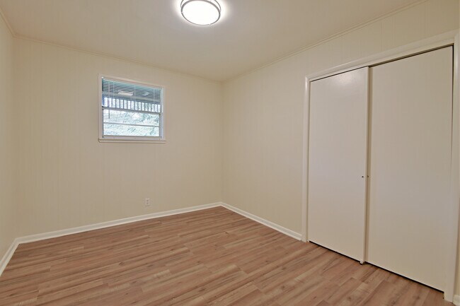 Foto del edificio - 1623 Ellison Ln SW