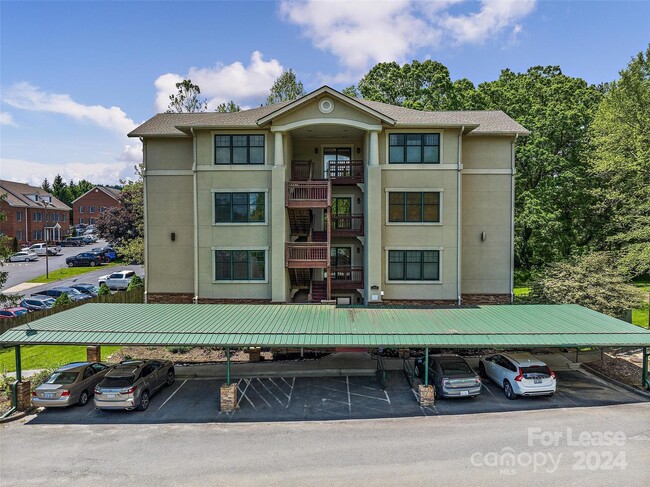 Building Photo - 180 Gateway Dr