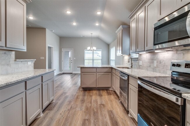 Foto del edificio - 2802 Clover Dr