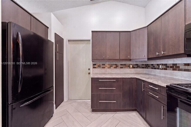 Foto del edificio - 4334 Mahogany Ridge Dr