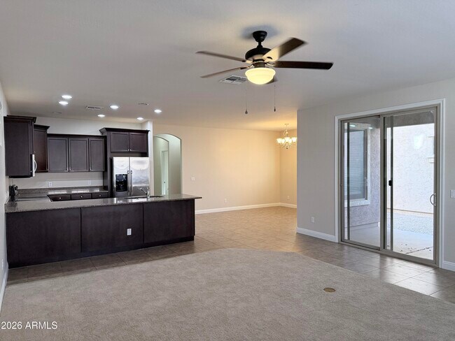 Foto del edificio - 3449 E Sheffield Rd