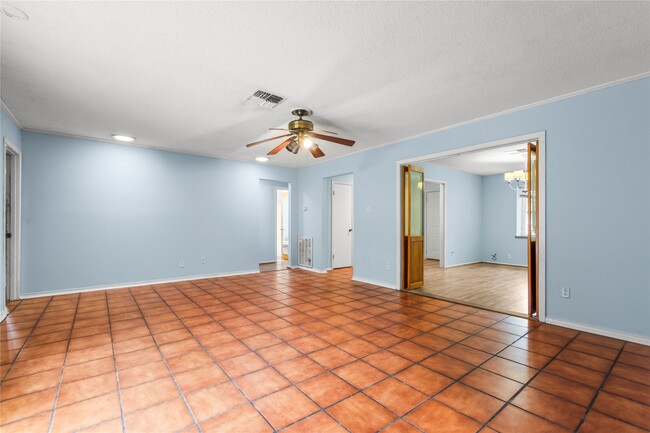 Building Photo - 8203 Braes River Dr