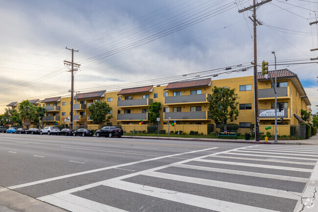 Building Photo - Canyon Village