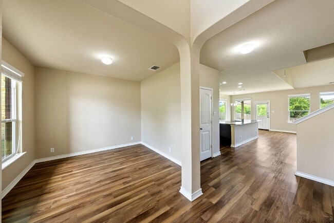 Building Photo - 2-Story Home with Greenbelt Views