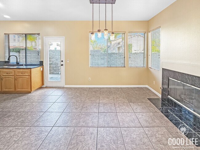 Foto del edificio - Immaculate 4Bd/2.5Ba Home with New Fridge, AC, Fenced Back Patio in Aliso Viejo!