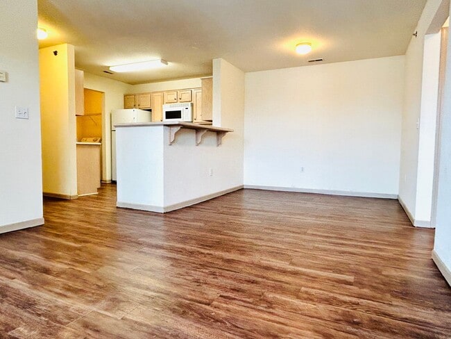 Foto del edificio - 2 Bedroom Apartment, Great Location!