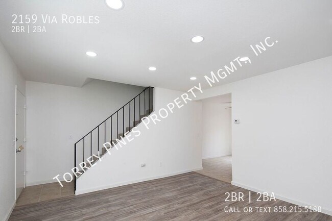 Foto del edificio - Oceanside: Beautiful 2 bed / 1.5 bath Town...