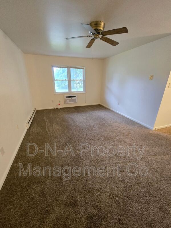 Foto del edificio - 404 Woodcliff Ave