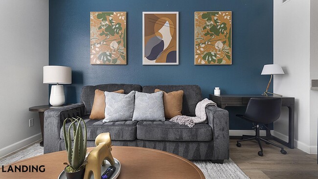 Building Photo - 9242 W Russell Rd