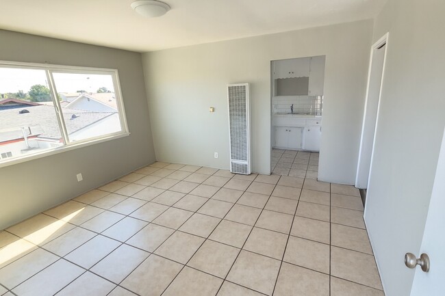 Foto del edificio - 4039 E 55th St