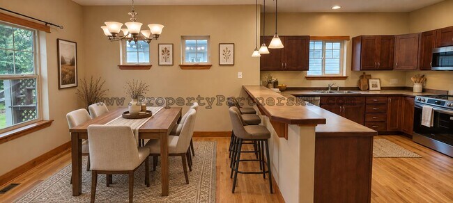 Foto del edificio - 4236 Monroe St