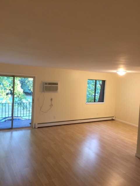 Building Photo - 1106 Cherry Hill Dr