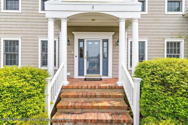 Foto del edificio - 32 Meredith Ct