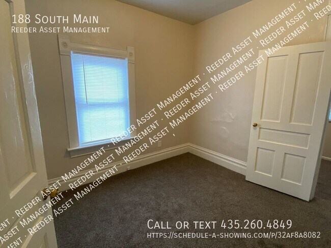 Foto del edificio - 3 Bedroom 1 Bathroom Single Family Home In...