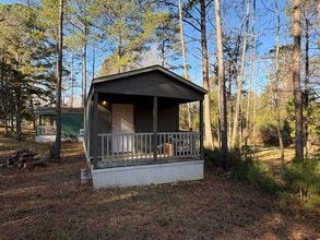 Building Photo - 910 Cedar Village Ln