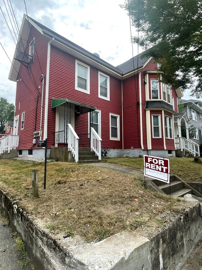 Building Photo - 91 Hamlet Ave