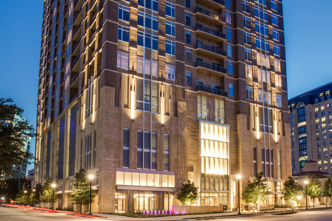 Modern luxury apartment living in Uptown Dallas - The Jordan by Windsor