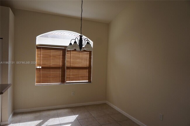 Foto del edificio - 3955 NE 12th Dr